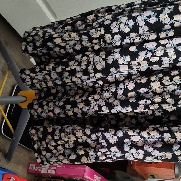 True Craft Black Floral Dress - Picture 5 of 7